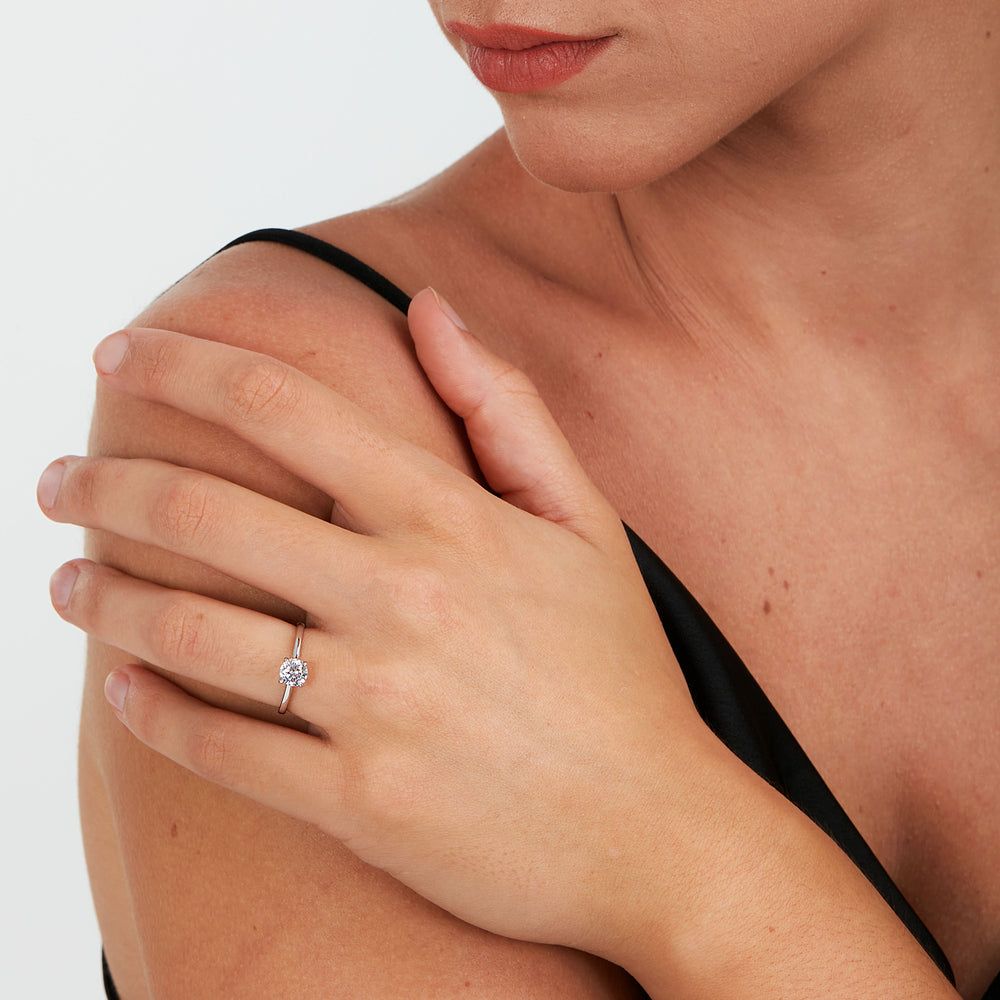 
                  
                    WOMEN'S RING LIVE DIAMOND CLASSIC DIAMOND LDW070148020I
                  
                