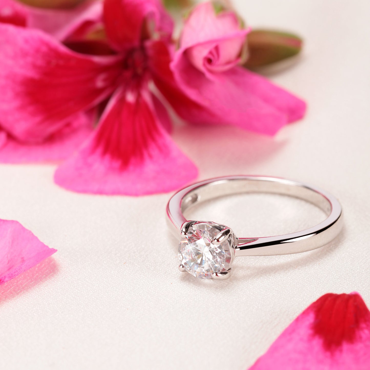 LIVE DIAMOND WOMEN'S RING LD07004020I