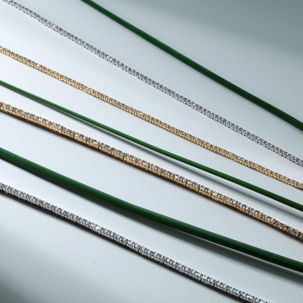 
                  
                    LIVE DIAMOND CLASSIC DIAMOND WOMEN'S BRACELET LDY050143
                  
                