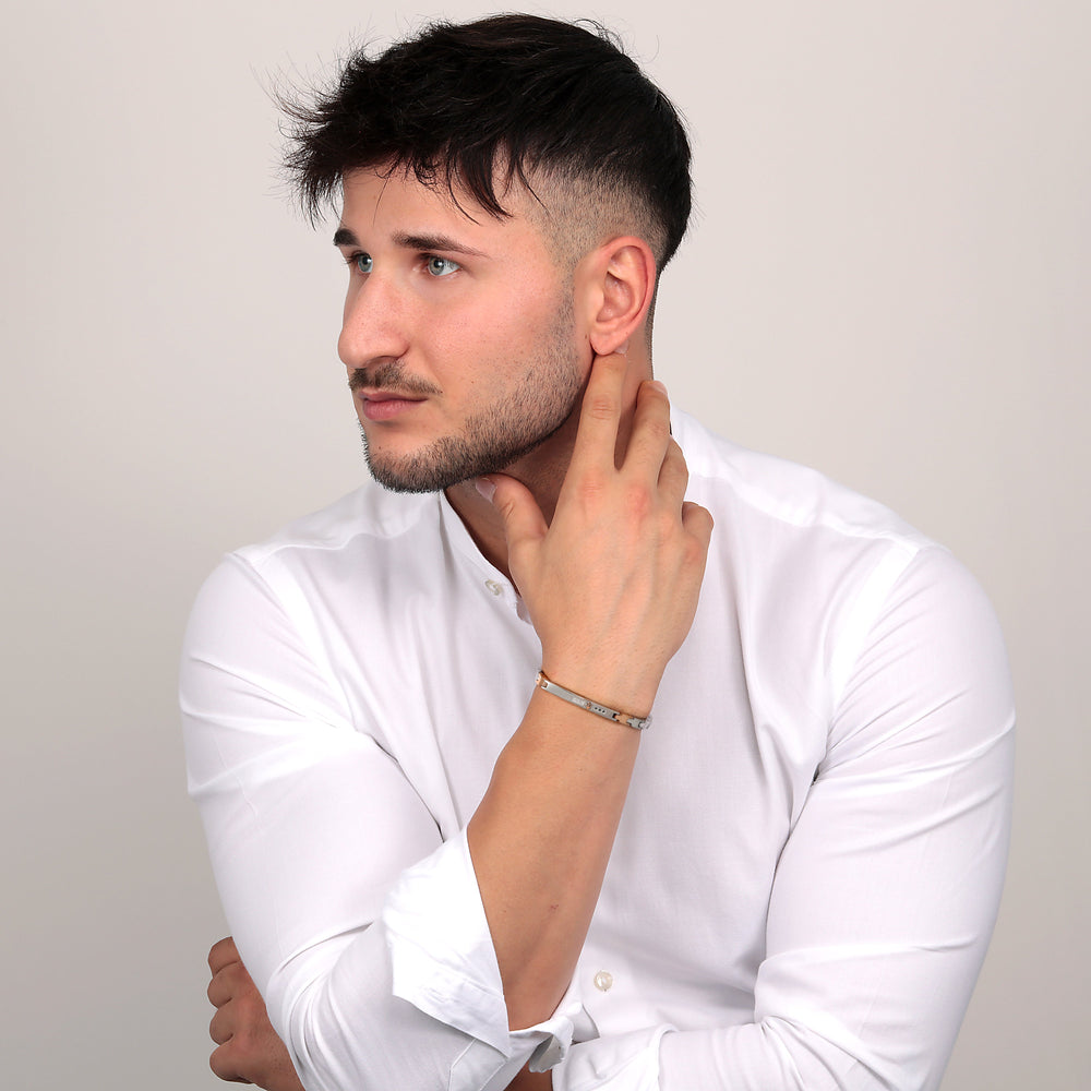 
                  
                    MASERATI DIAMONDS MEN'S BRACELET JM521ATY11
                  
                