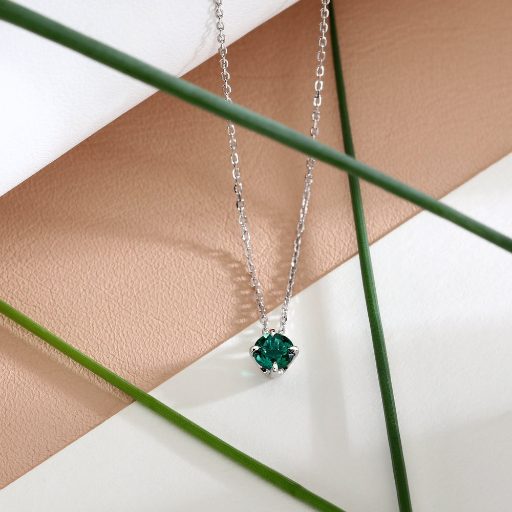 
                  
                    LIVE DIAMOND CLASSIC GEM STONE WOMEN'S NECKLACE LDW050154
                  
                