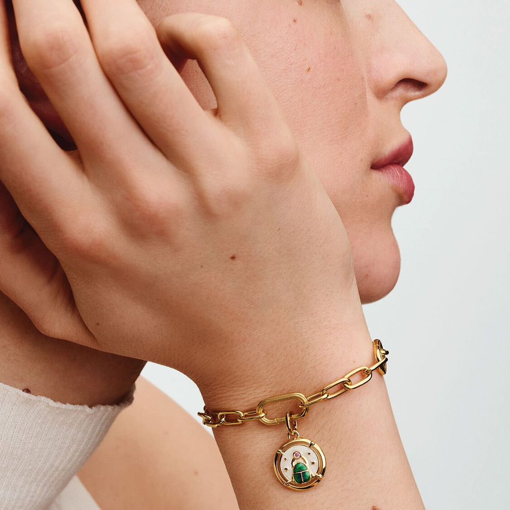 
                  
                    Charm Medallion Scarab Pandora ME 763413C01
                  
                