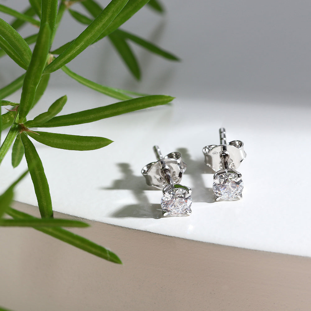 
                  
                    LIVE DIAMOND CLASSIC DIAMOND WOMEN'S EARRINGS LDW040141
                  
                