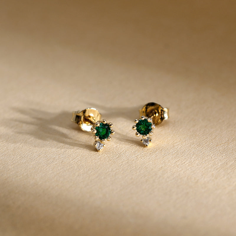 
                  
                    LIVE DIAMOND CONTEMPORARY WOMEN'S EARRINGS LDY022214
                  
                