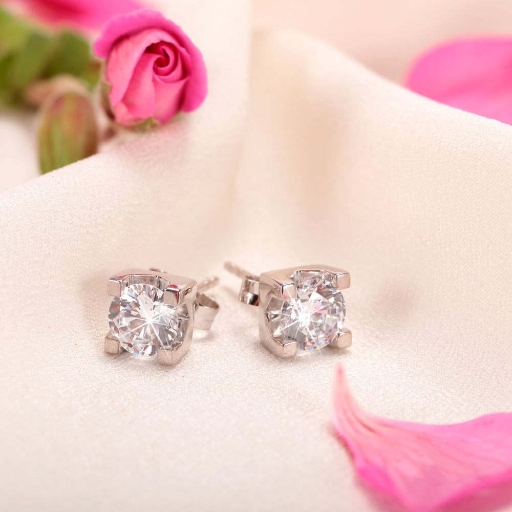 
                  
                    LIVE DIAMOND WOMEN'S EARRINGS LD10002I
                  
                