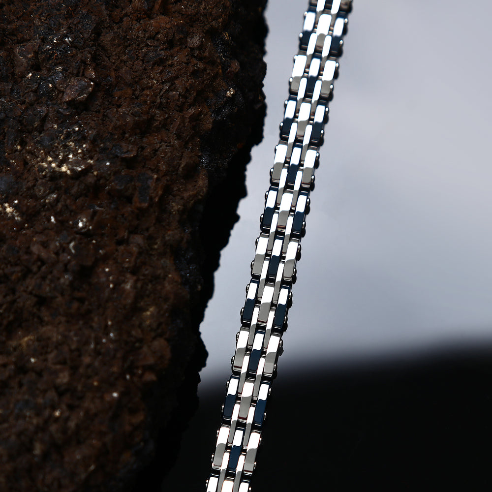 
                  
                    SECTOR CERAMIC MEN'S BRACELET SAFR49
                  
                