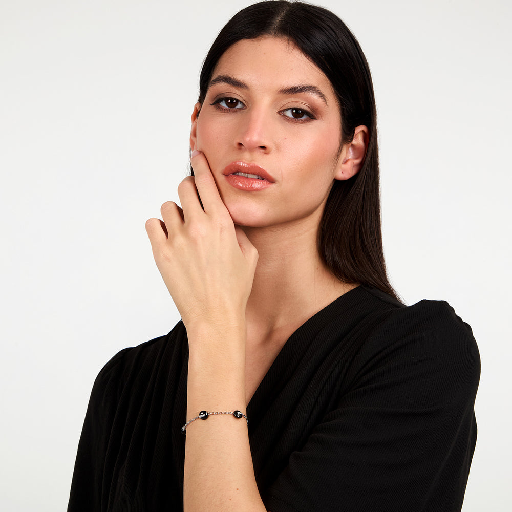 
                  
                    TRUSSARDI WOMEN'S BRACELET T-ROUND TJAYF09
                  
                